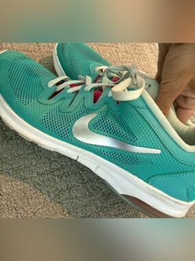 Nike Women's Teal Mesh Athletic Sneakers with Silver Swoosh
